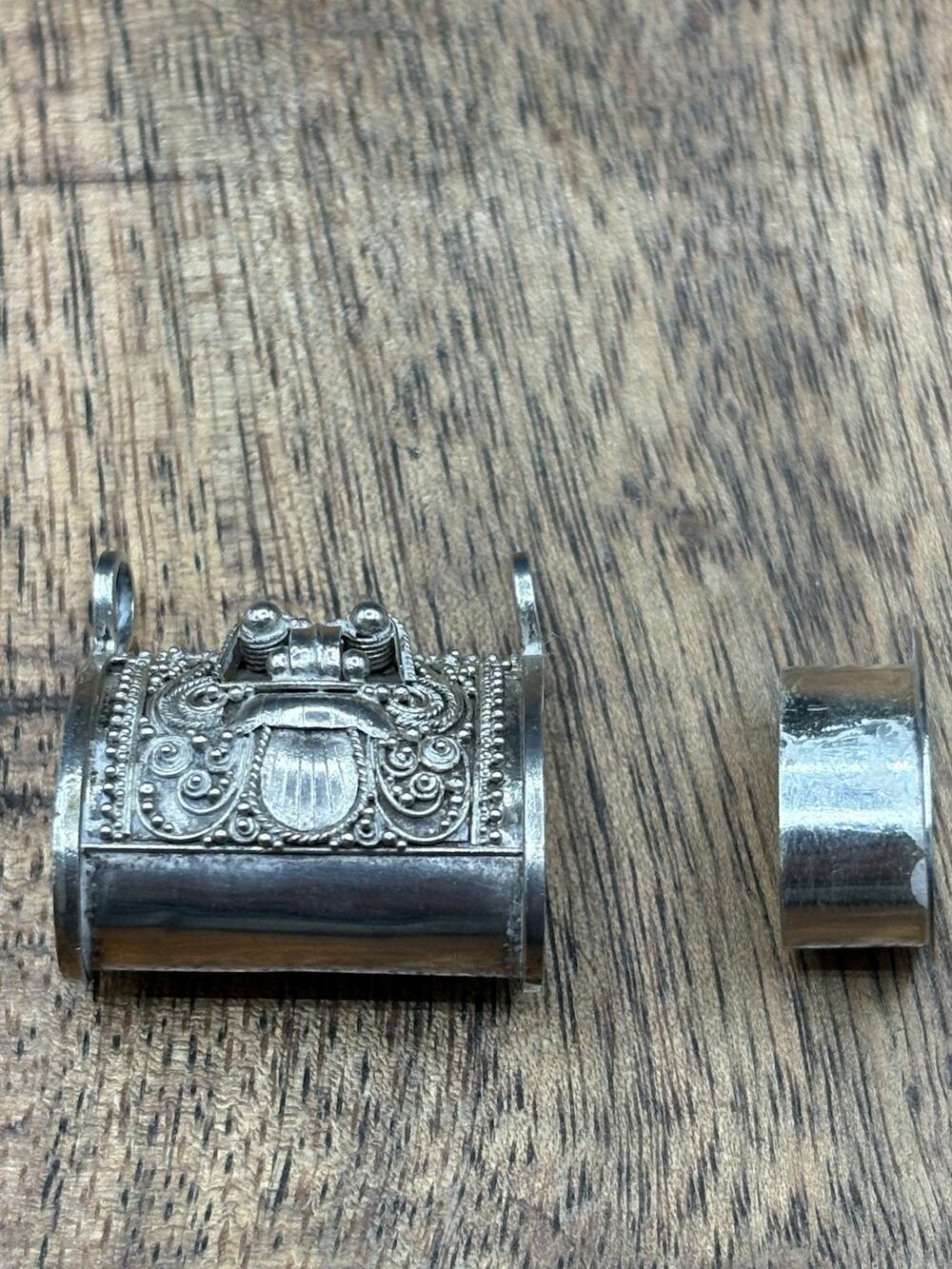 Sterling Silver Antique Treasure Chest Locket scroll Holder See Below 5.7g